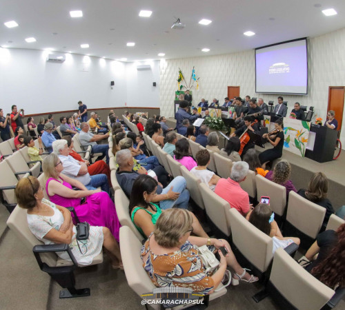 Sessão Solene homenageia servidores públicos de Chapadão do Sul